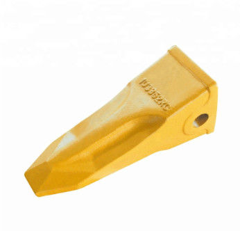 L&#039;escavatore HRC47-52 Bucket Teeth Precision di acciaio legato che fonde il colore giallo